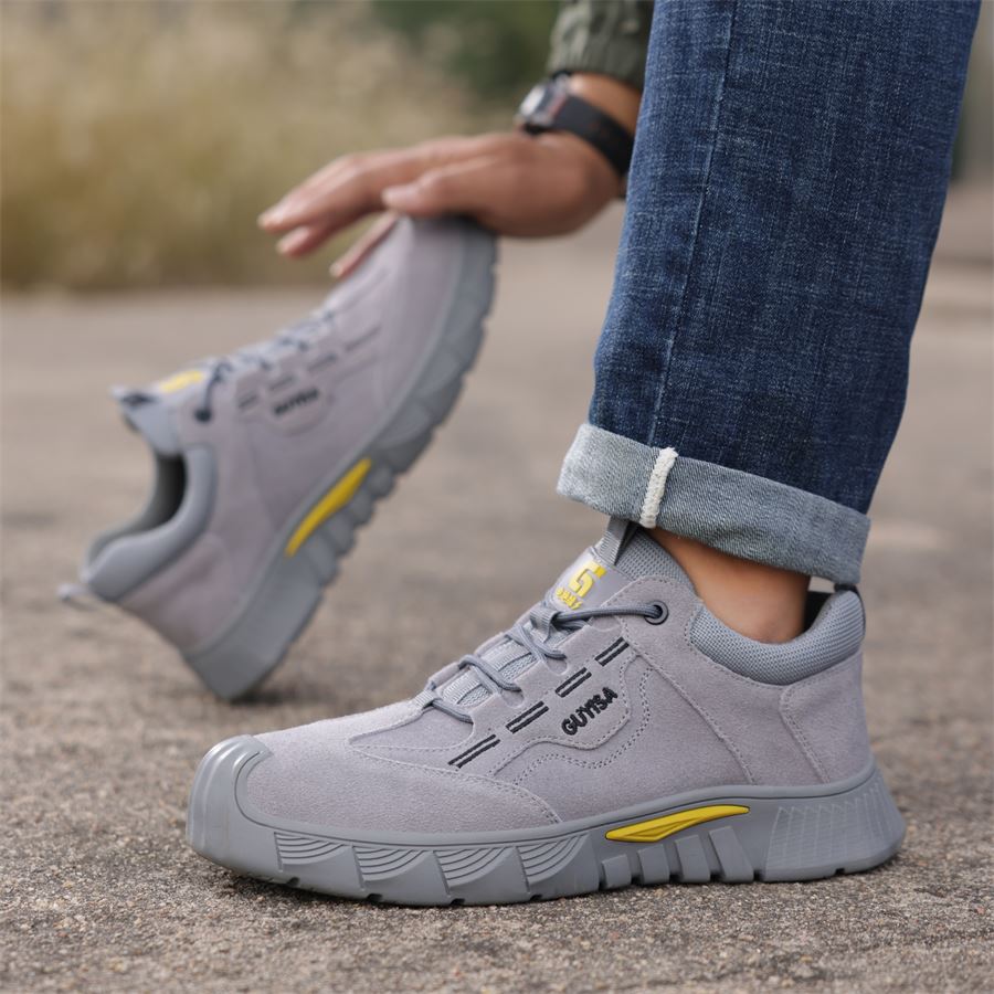 Suede Low-Cut Safety Sneaker model 0266FKV in use, view 5