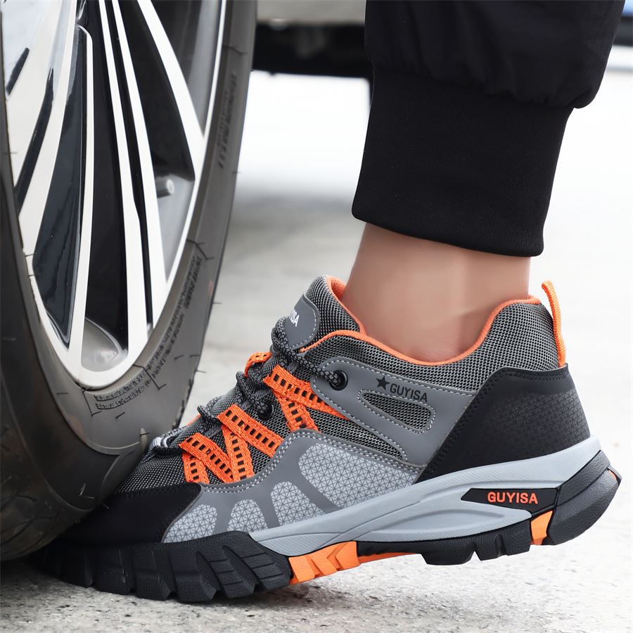 Hiker-Style Low Safety Shoe model 1105 in use, view 5