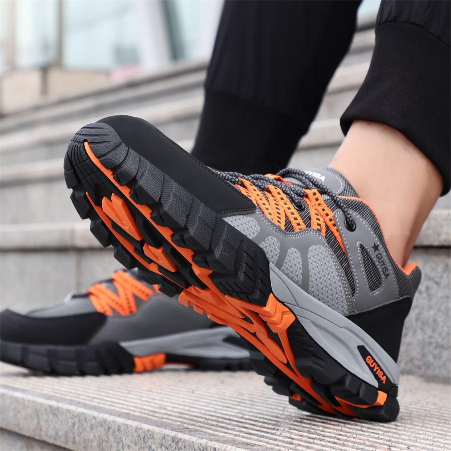 Hiker-Style Low Safety Shoe model 1105 in use, view 6