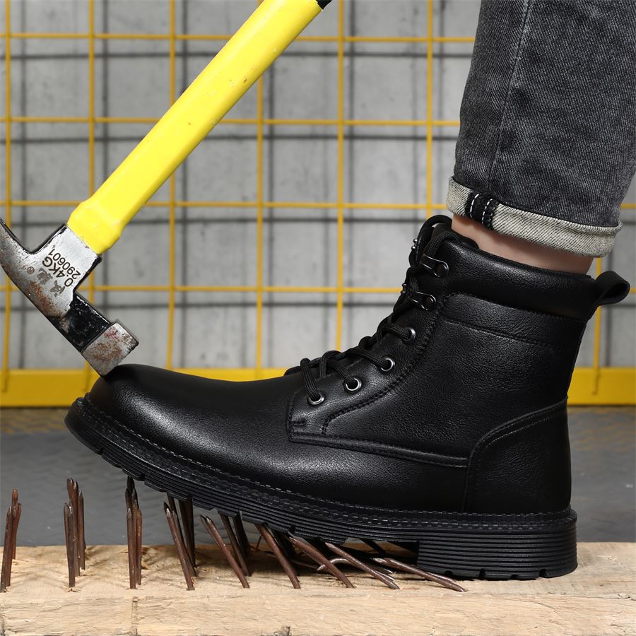 Classic Lace-Up Safety Work Boot model 1117 in use, view 6