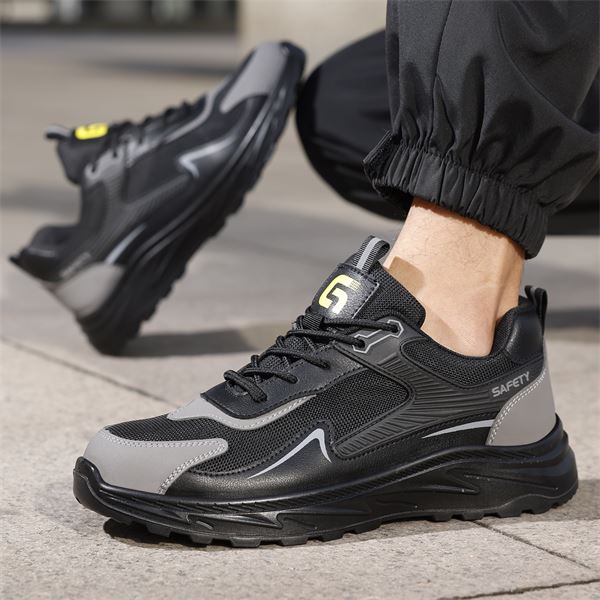 5001 Sporty Low-Cut Safety Sneaker in use