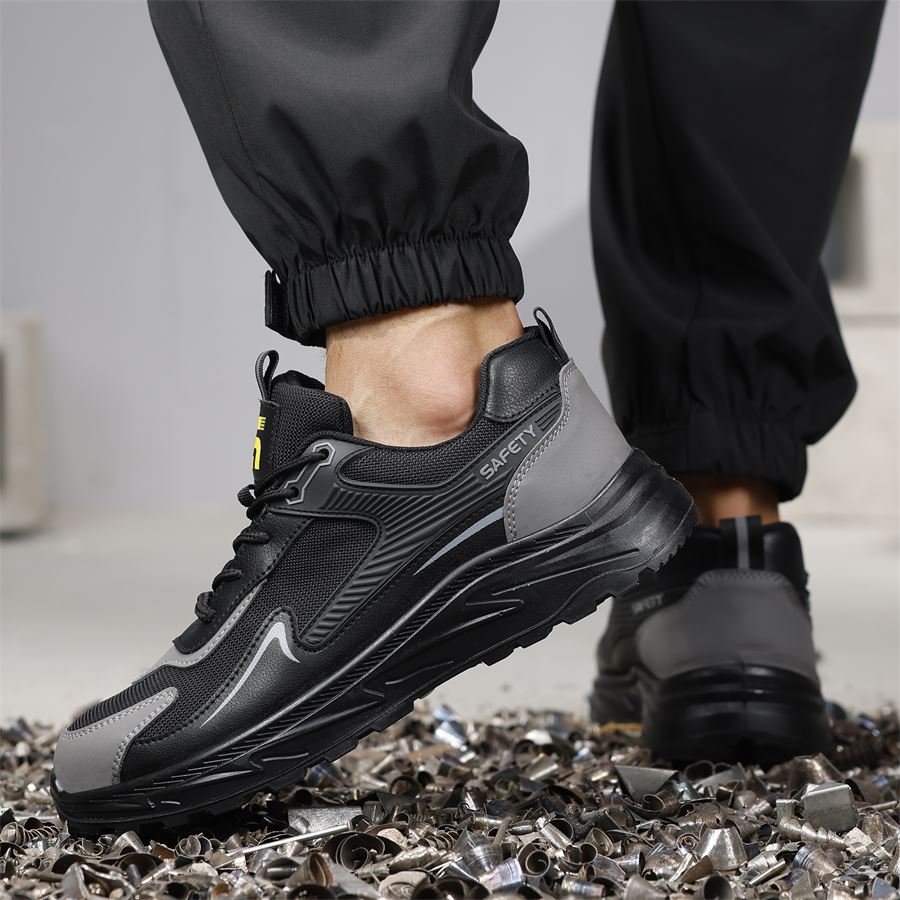 Sporty Low-Cut Safety Sneaker model 5001 in use, view 5